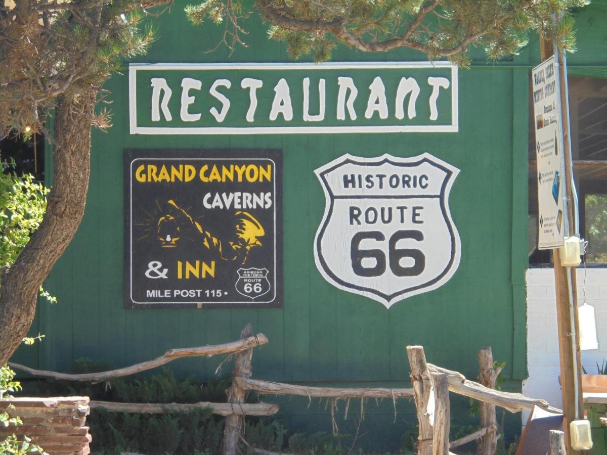 Grand Canyon Caverns Inn Peach Springs Esterno foto