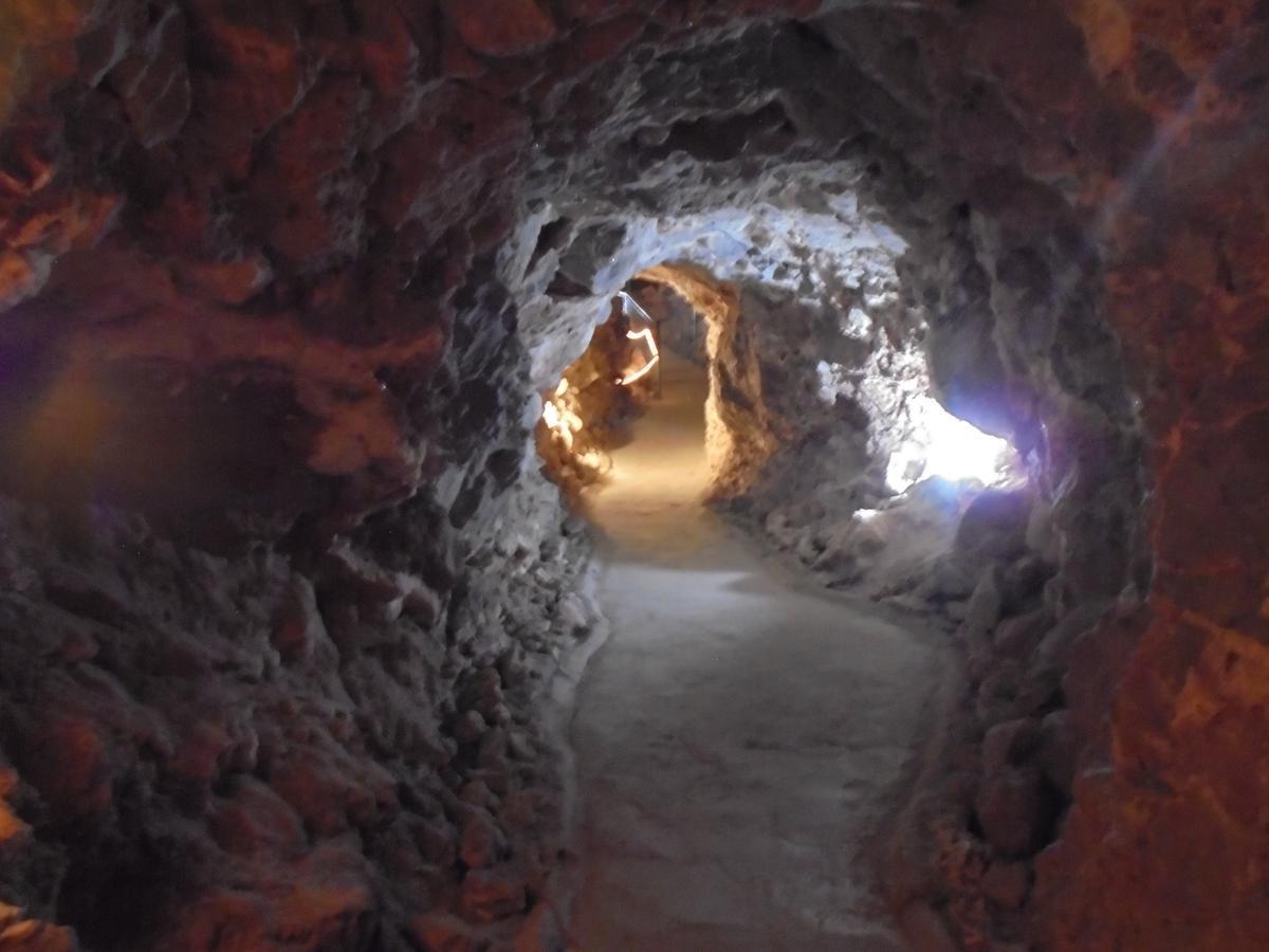 Grand Canyon Caverns Inn Peach Springs Esterno foto
