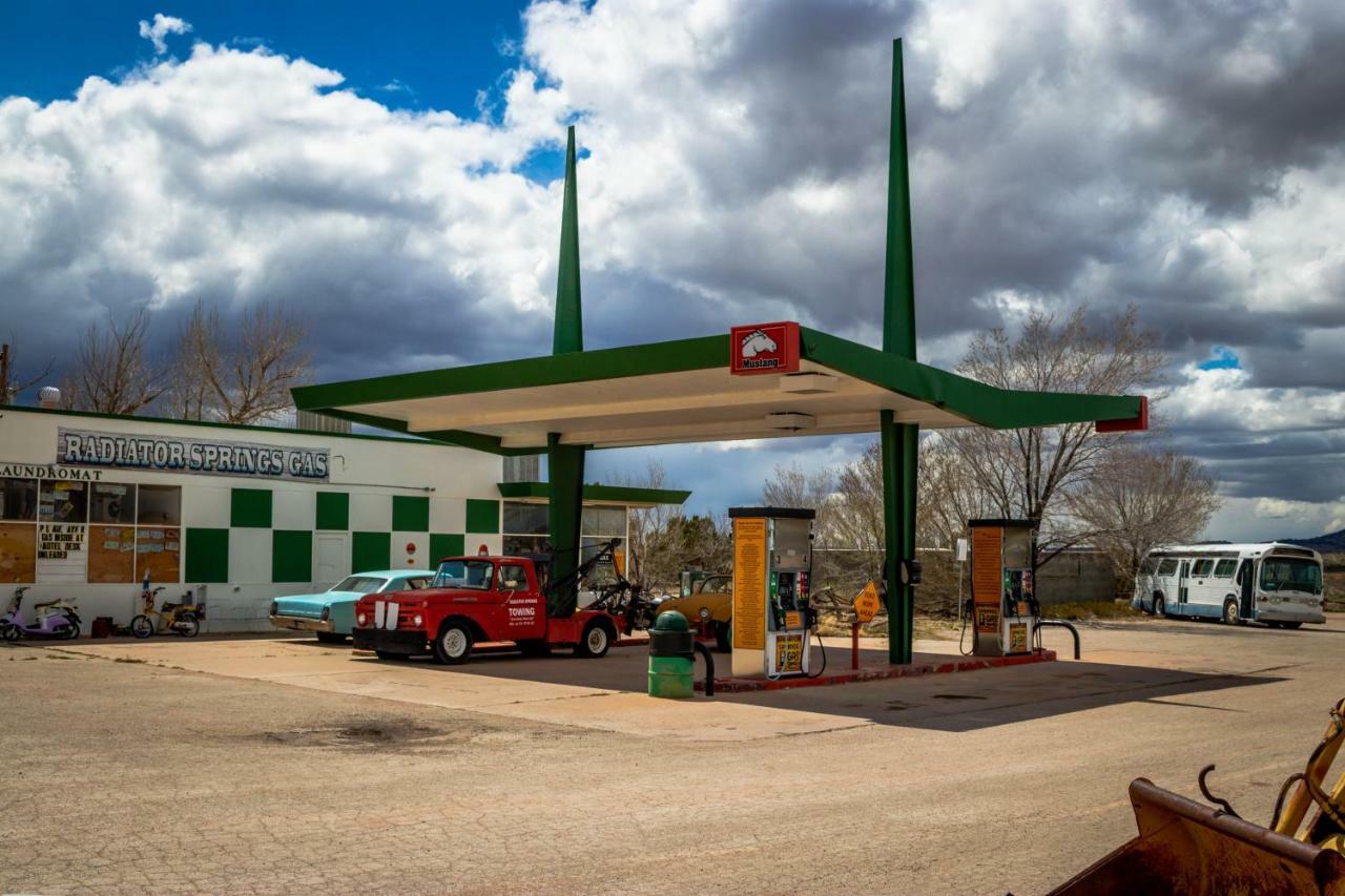 Grand Canyon Caverns Inn Peach Springs Esterno foto