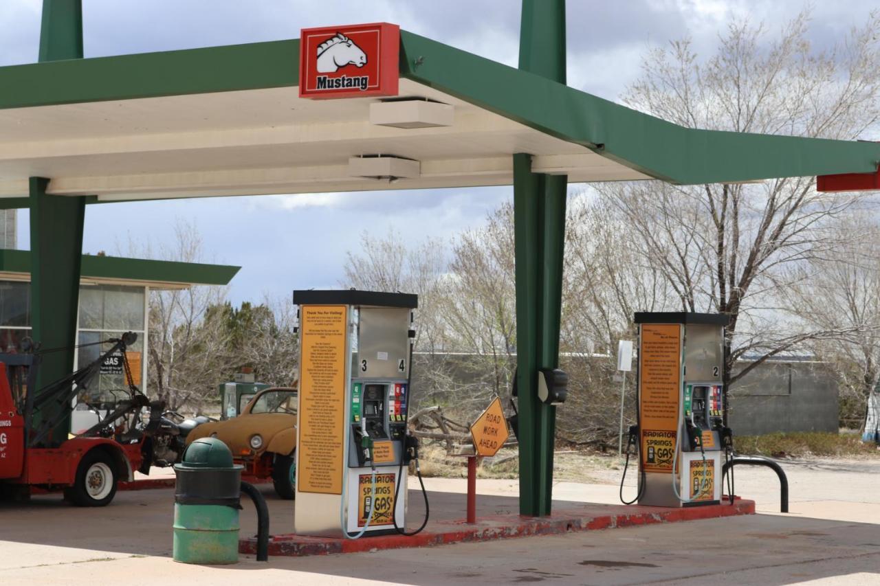 Grand Canyon Caverns Inn Peach Springs Esterno foto